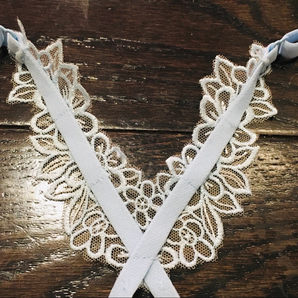 2 Rare VS PINK Lacey Bras - Picture 13 of 16